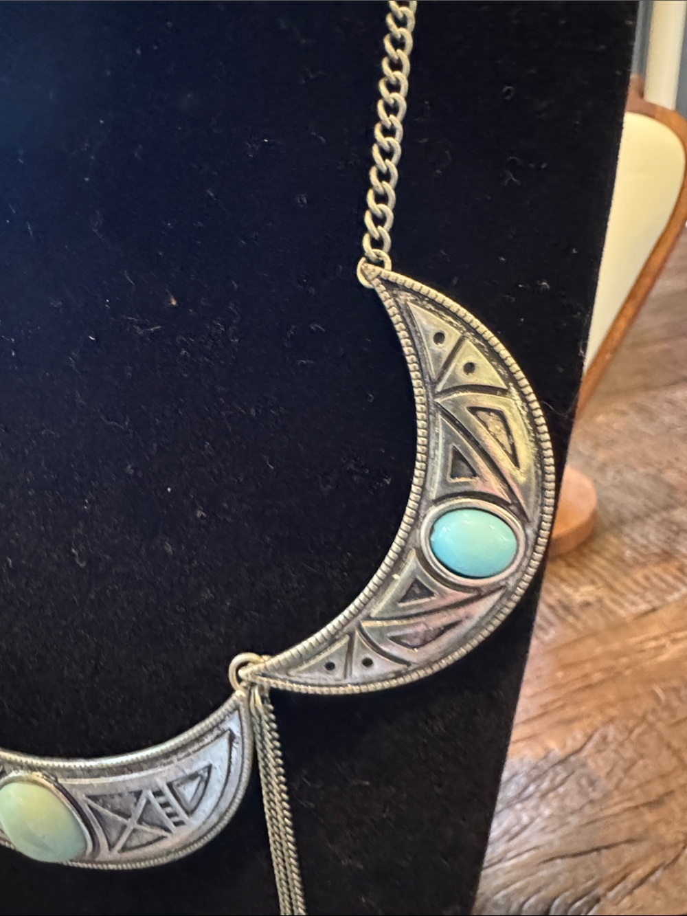 Vintage Steve Madden Boho Silver-Tone Crescent Necklace with Turquoise Accents - Picture 3 of 6
